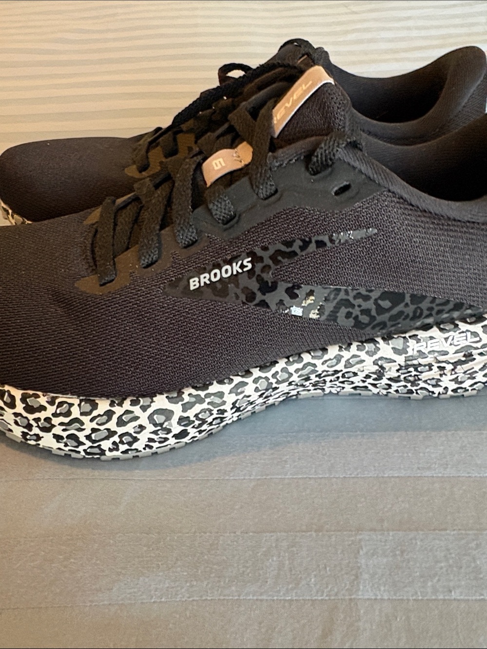 Brooks Women's Black Athletic Running Shoes with Leopard-Print Midsole - Picture 4 of 7